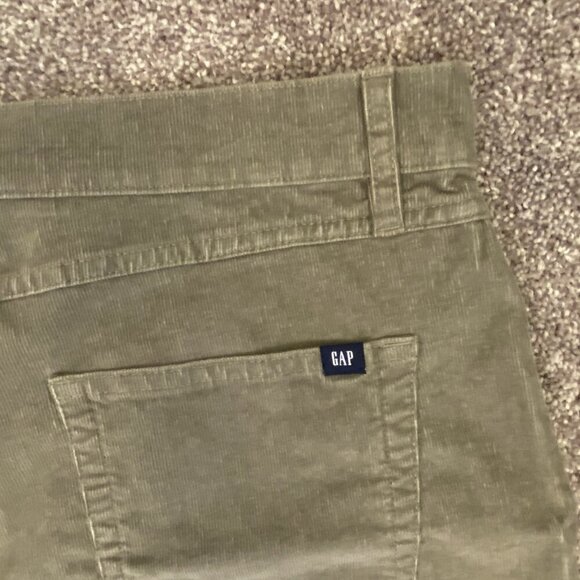 GAP Women's Corduroy Shorts 4" Raw Edge Hem Cut Off Vetiver Size 14 - NWT $49.95 - Picture 8 of 16